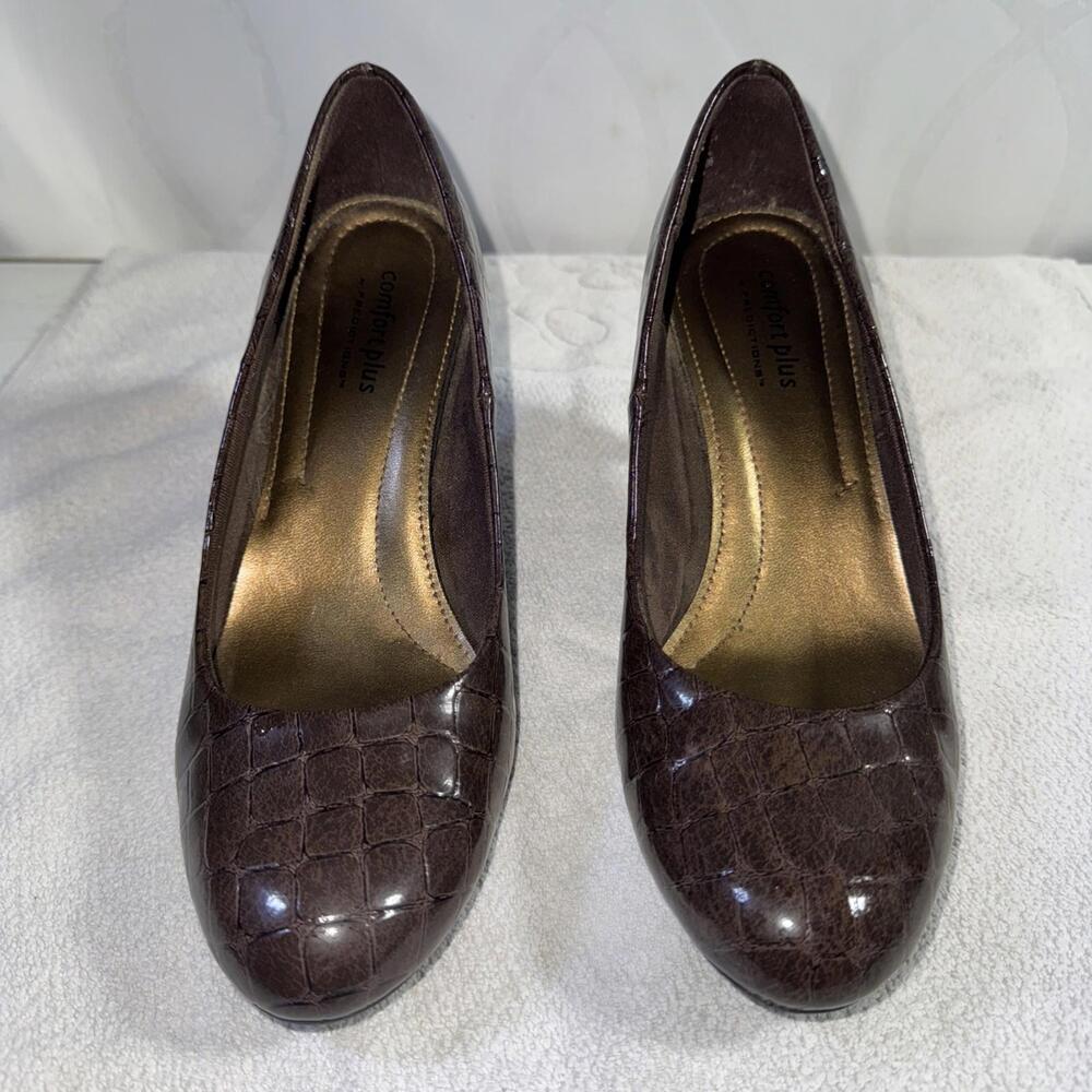 Women's Comfort Plus Brown crocodile pattern Heels Size 7 M Great condition